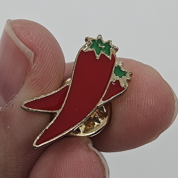 enamel chili pepper pin - Picture 3 of 4